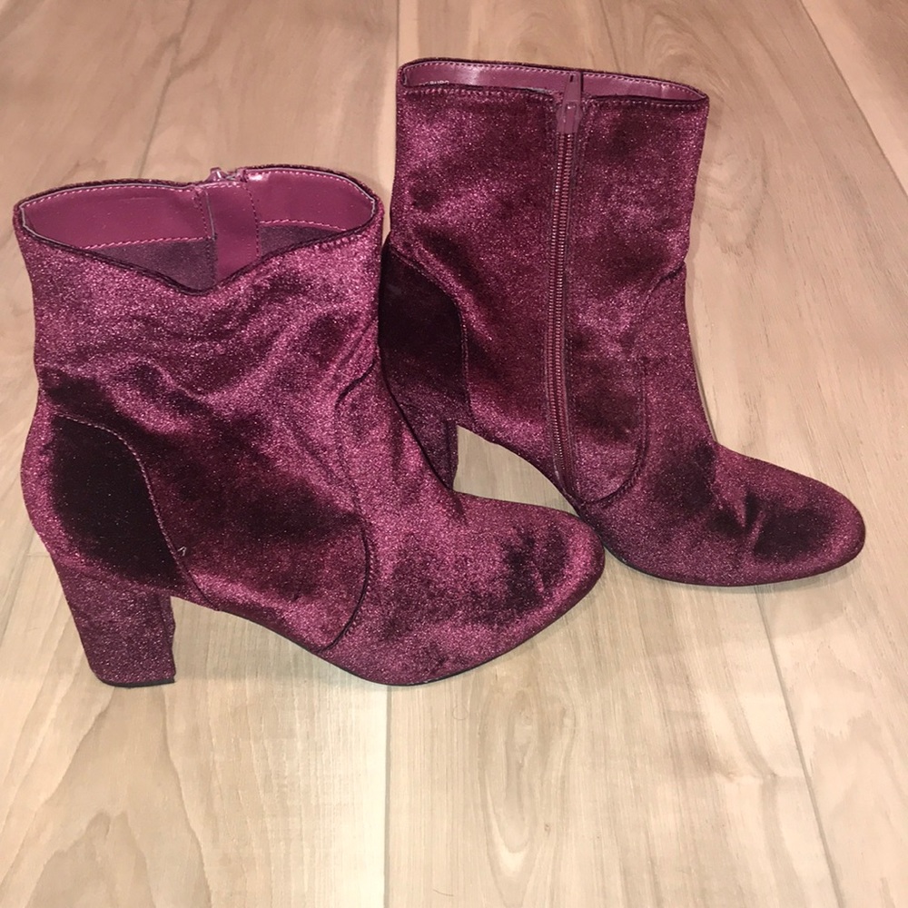 Madden Girl Velvet Burgundy booties!! Worn once.